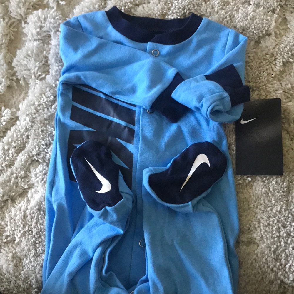 Nike One Piece 6 Months NWT